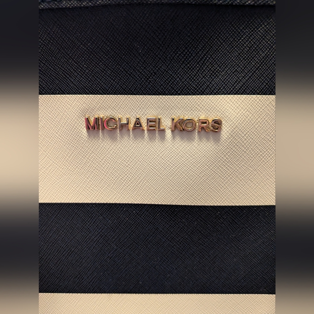 Michael Kors Jet Set Tote in Navy and White Stripes EUC - Picture 3 of 8